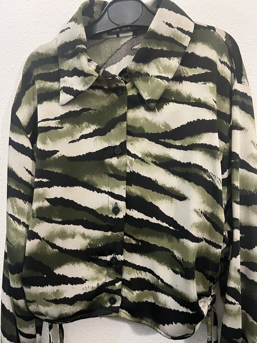 Camisa curta Bershka