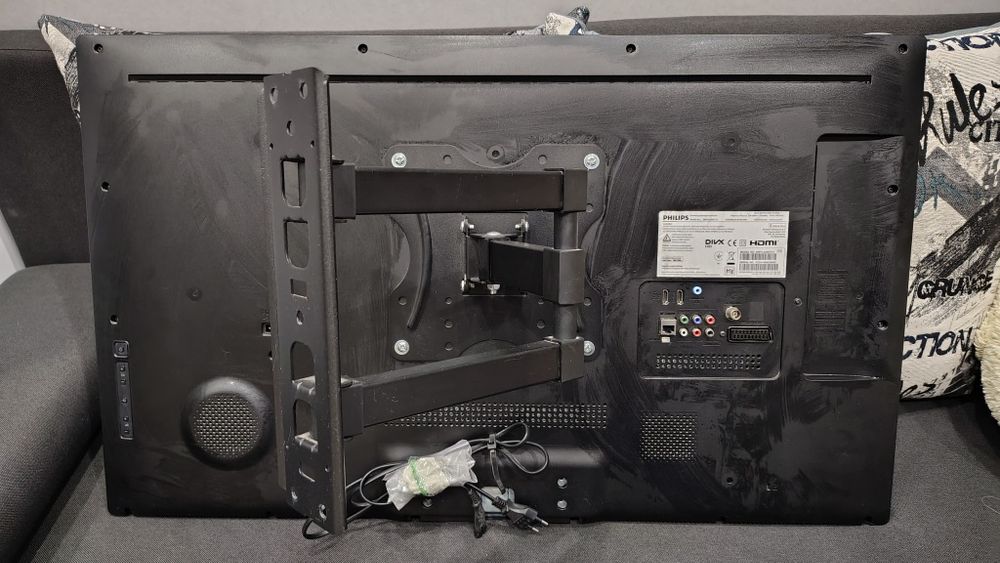 Телевізор Phillips 39 дюймів
