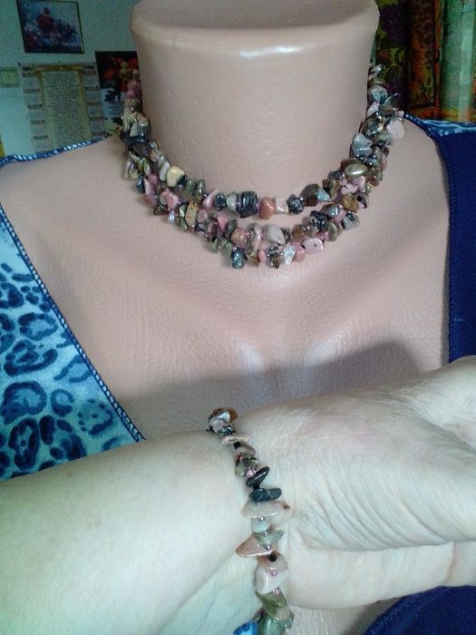 Прикраси з натурального каменю