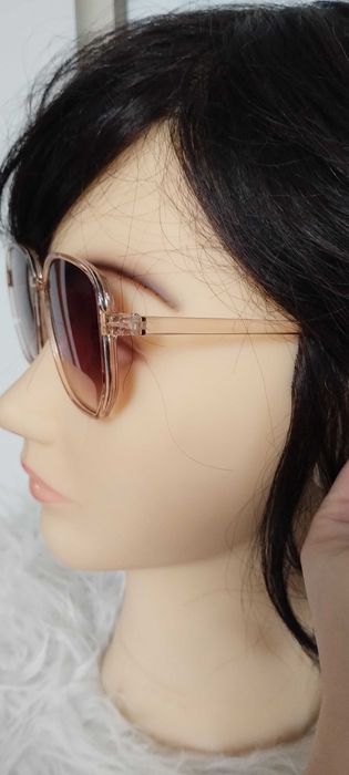 Okulary przeciwsłoneczne bardzo twarzowe musthave woreczek gratis