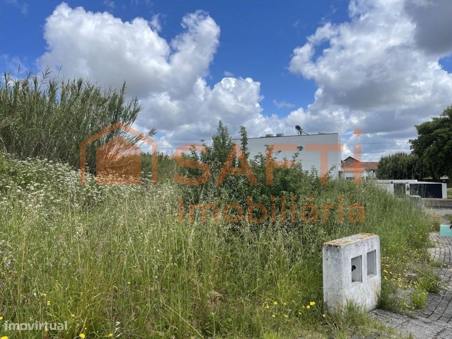 Terreno de 790 m² em Leiria para construir