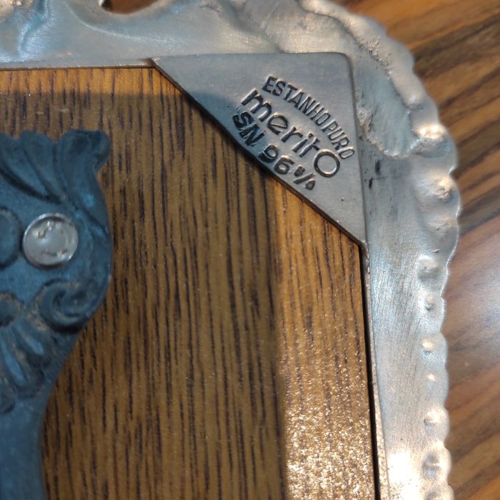 Porta-retratos em estanho puro