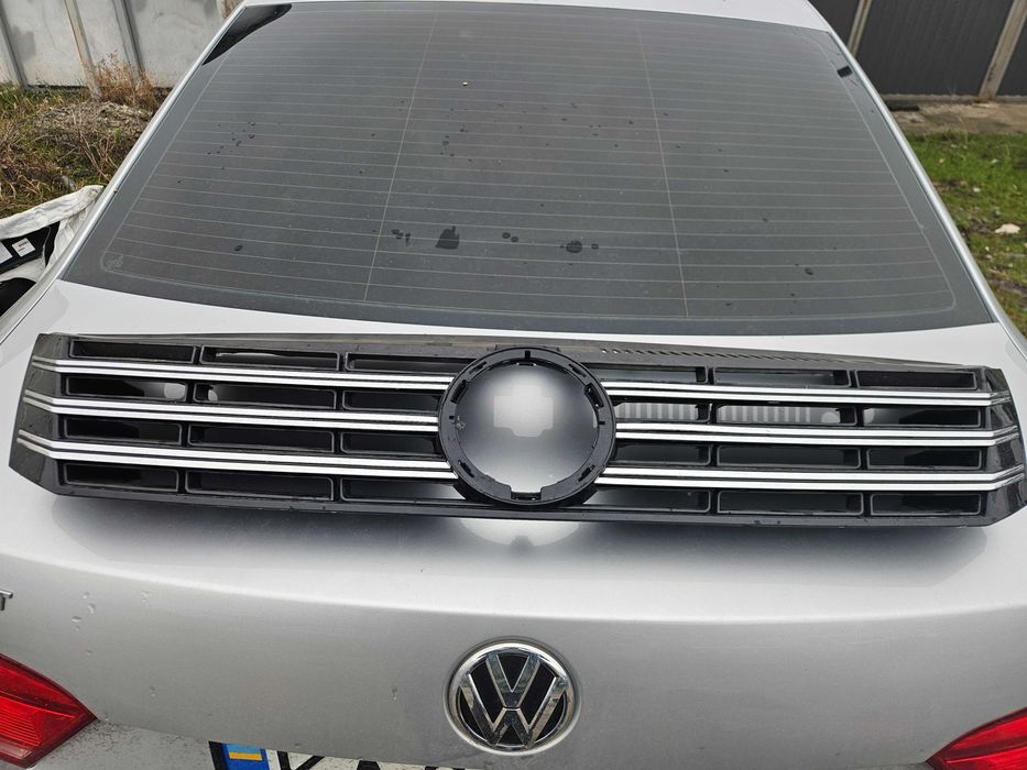 Решітка радіатора Pasat nms b7