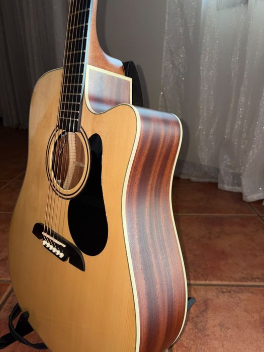 Guitarra Alvarez rd26ce