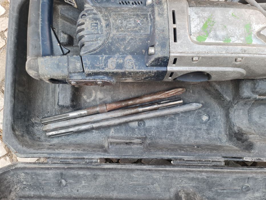 Martelo eléctrico AEG