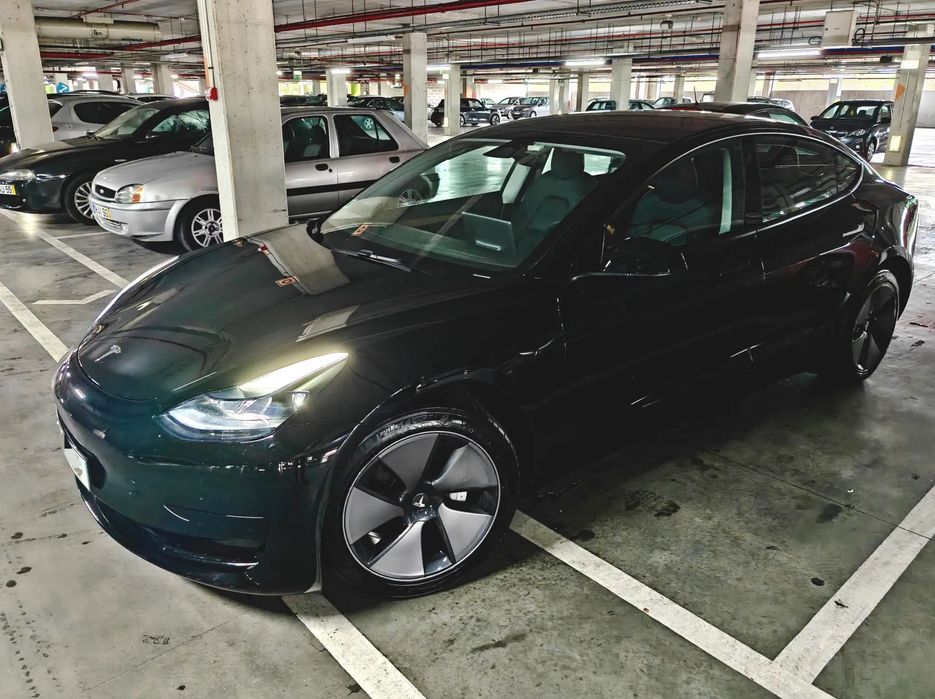 Tesla Model 3 Tração Traseira