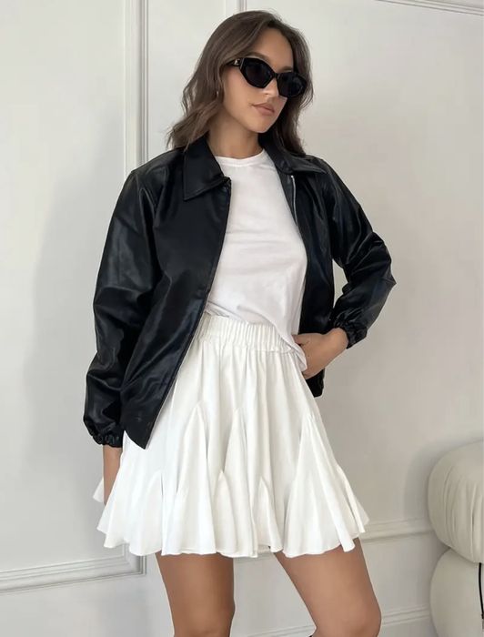 Спідниця біла весна-літо