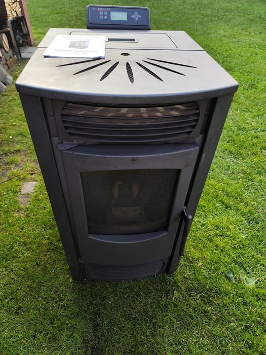 Transport porządny piec koza na pellet z termostatem 3-9kw