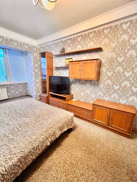 Метро Оболонь однокомнатная квартира,героев Азов 28 от хозяина