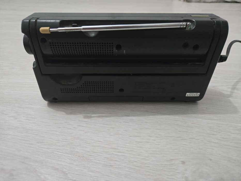 Rádio Sony ICF-780L