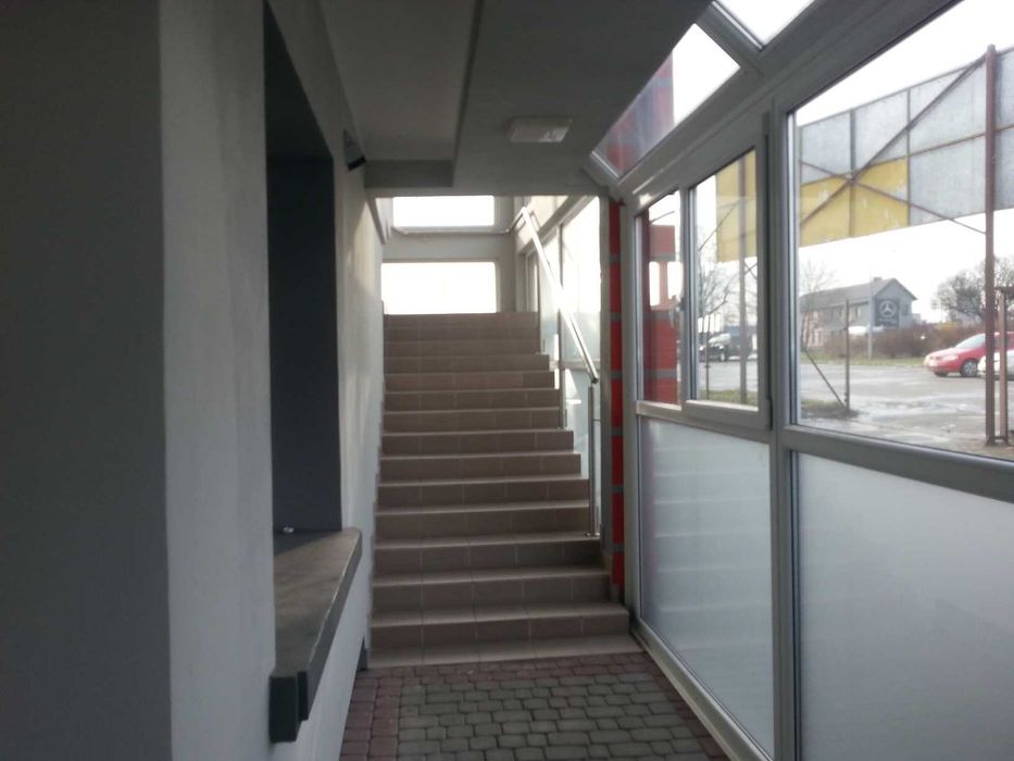 Ścianki PCV z oknami i bez okien