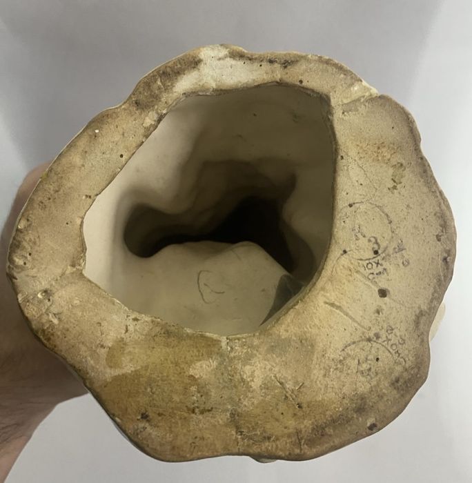 Статуэтка Охотник с лисой Гжель