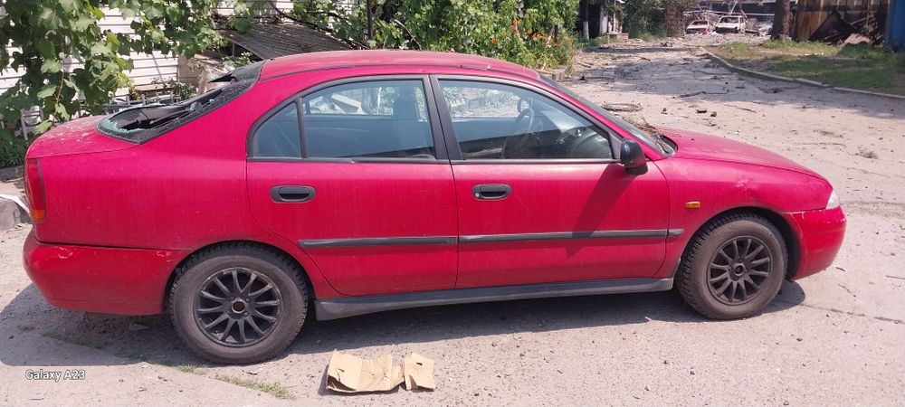 Продам Mitsubishi Carisma