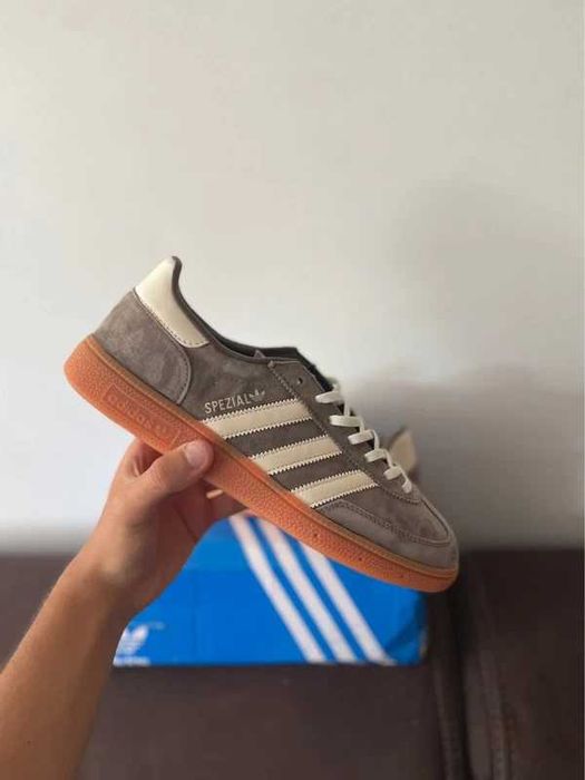 adidas Handball 41