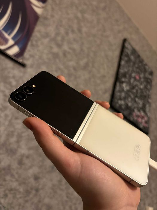 Samsung galaxy z flip 7 fe 5G 8/256 white