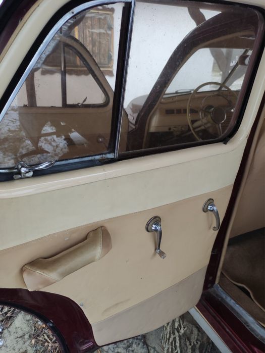 Ретро автомобіль