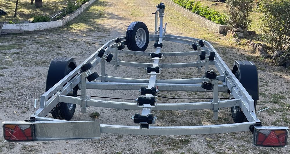 Atrelados novos para barcos