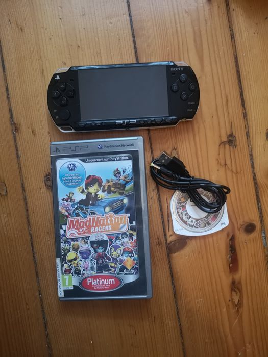 Konsola przenośna Sony PSP 2004 Portable