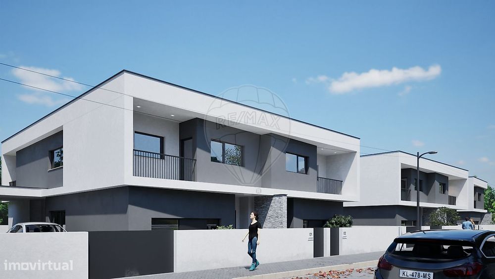 Moradia T4 para venda