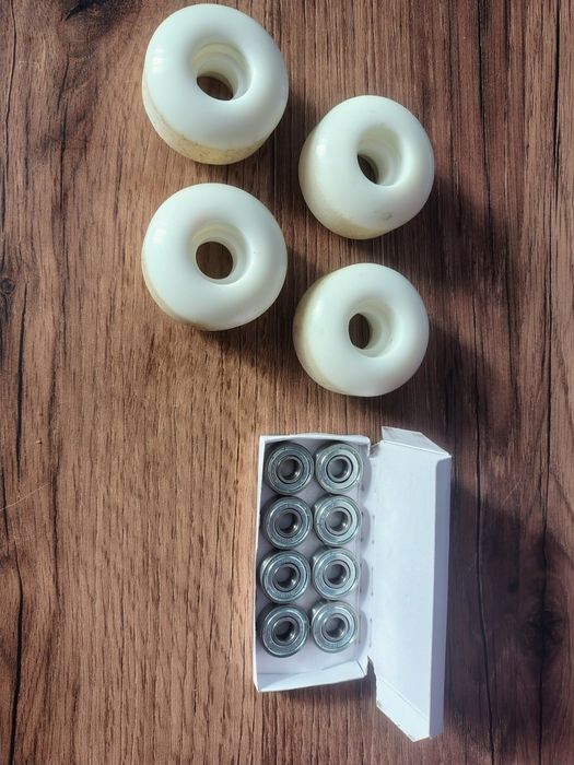 Kółka deskorolki Madrid plus łożyska 52mm 99A