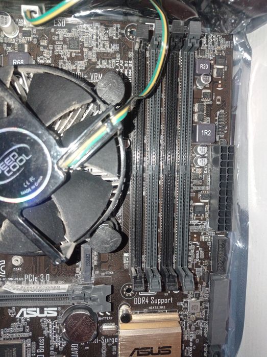 Материнская плата с процесором  I5 6500T плата Asus H170M- Plus