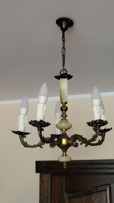 Żyrandol ozdobny  5-cio świecznikowy