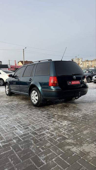 Volkswagen Golf IV Фольксваген Гольф 4 2003 р 1,6 MPI бенз 5 МКПП