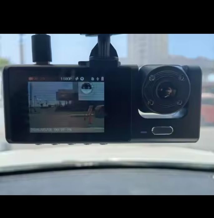 Регистратор в авто 2 камеры, дисплей