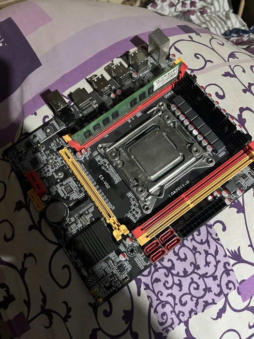 Материнська плата для ПК