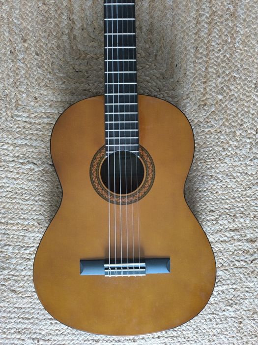 Yamaha C40  acústica - Nova