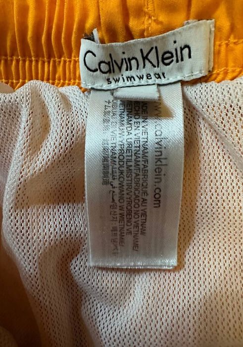 Помаранчеві плавальні шорти Calvin Klein розмір S