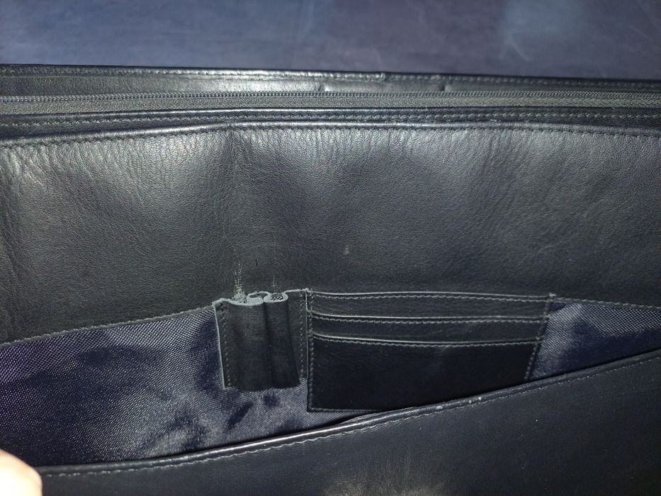 Продам чорний шкіряний портфель Luciano Carvari в Дніпрі