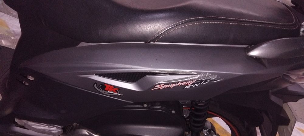 Scooter Sym  125