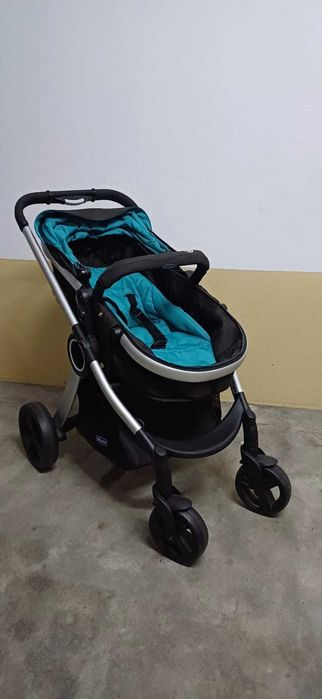 Carrinho de bebé Chicco Trio Urban