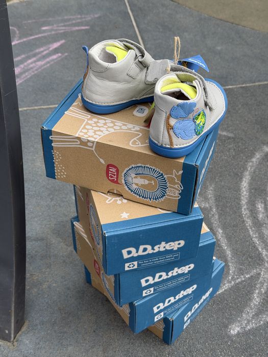 Дитячі кросівки D.D.Step з натуральної шкіри весна 20,21,22,23,24,25