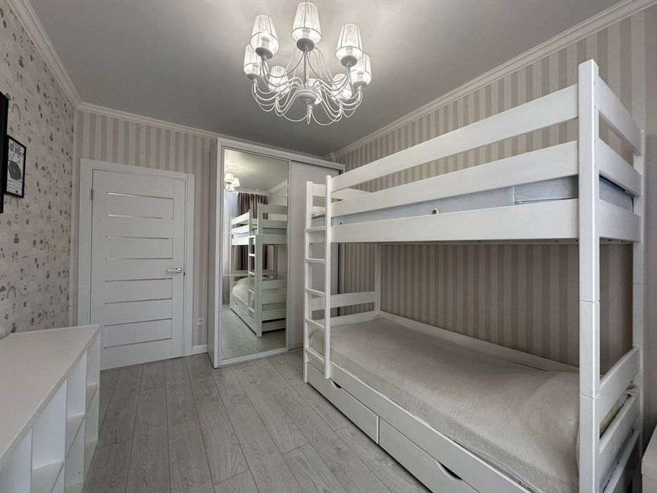 2-комнатная квартира в ЖК Радужный, дорогой ремонт, єВідновлення