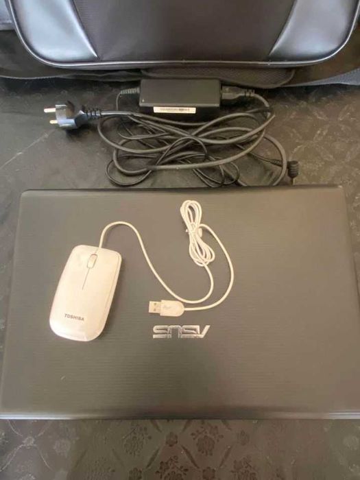 Portátil Asus X55U + Ofertas de mala , rato e carregador !!