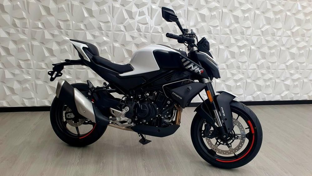 CF Moto 450NK