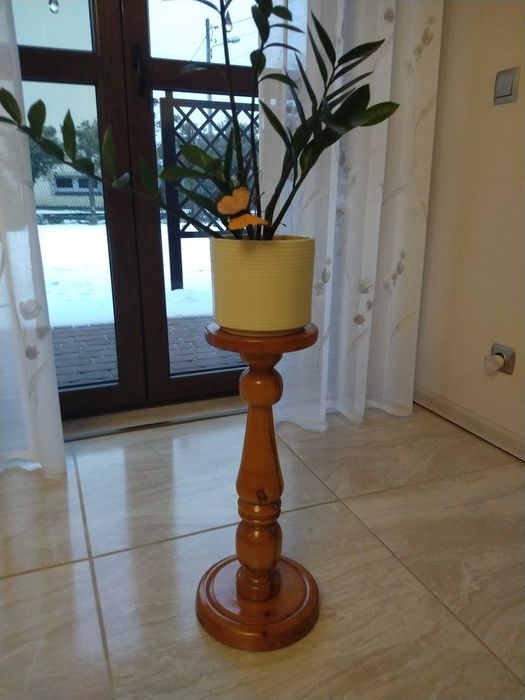 SUPER OKAZJA! Stylowy drewniany kwietnik stojący!