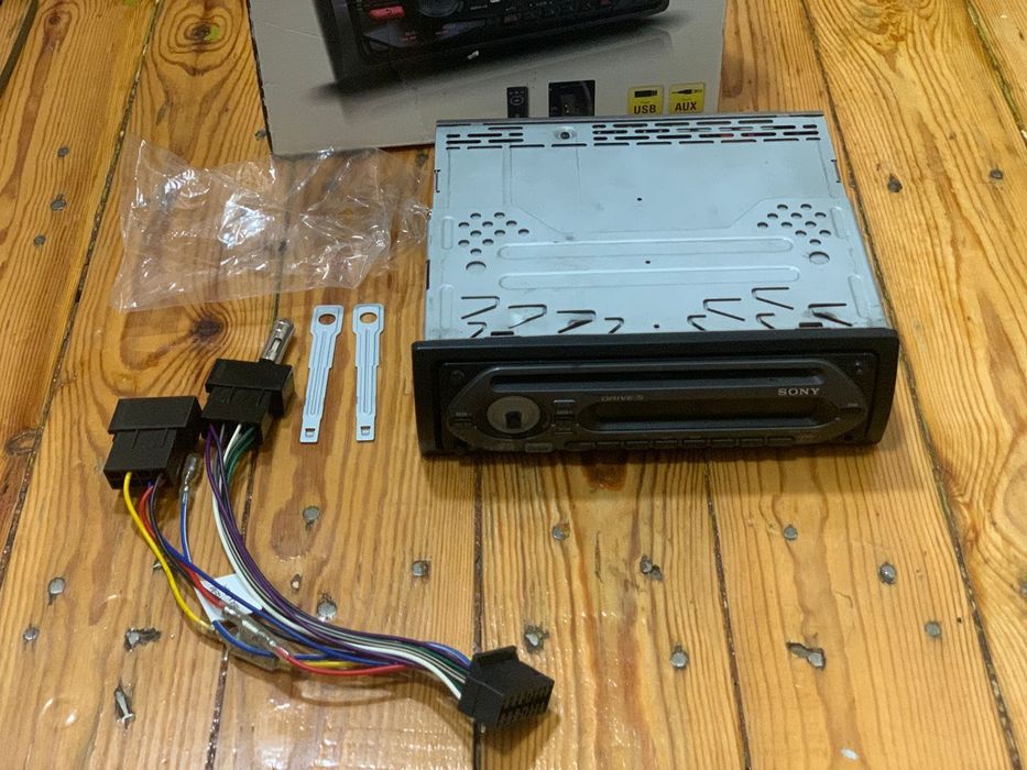 Аудіо магнітола Sony DSX-A30