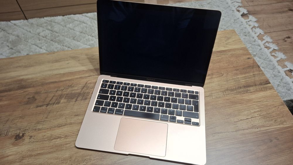 Macbook Air 2020 Intel 13 cali