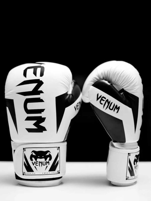 Боксерські рукавиці перчатки для боксу єдиноборств кікбоксингу Venum