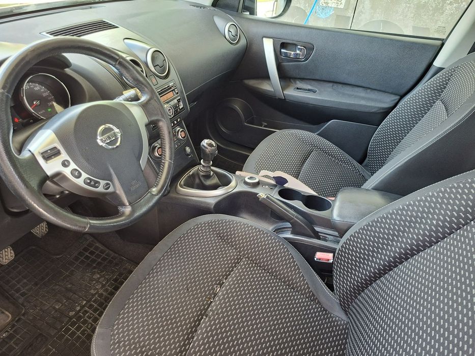 Nissan Qashqai 2.0 diesel napęd 4x4 wazne opłaty