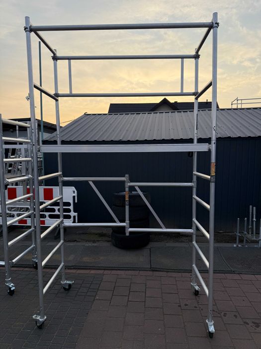 Rusztowanie Aluminiowe Jezdne Wysokość Robocza 3,90m wymiary 0,75x1,6m