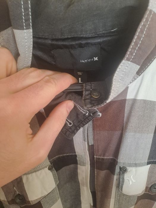 Casaco hurley impecável (vans,carhartt,fred perry,ralph lauren,tommy,e