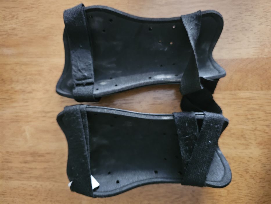 Caneleiras Nike Tamanho M