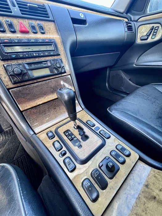 Mercedes-Benz E270 W210 Full Extras