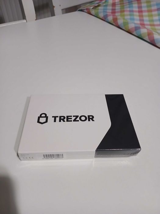 Portfel do kryptowalut Trezor Model T