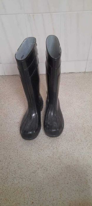 Galochas de biqueira de aço novas