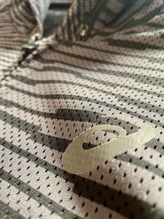 Casaco Fuzex da Asics - Novo